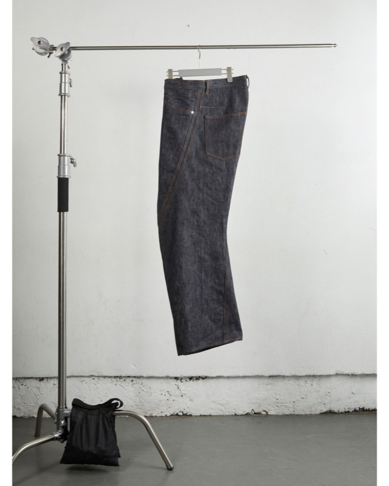 NVRFRGTilo[tH[QbgjNF252P06@3D TWISTED WIDE LEG JEANS