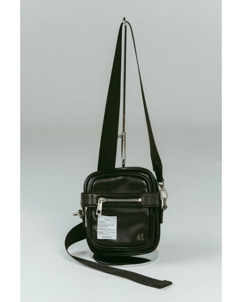 Knuth Marf (�N�k�[�X�}�[�t) KMB25WK01 two-pocket mini bag