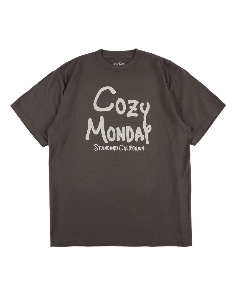 STANDARD CALIFORNIA�i�X�^���_�[�h�J���t�H���j�A) TSOAA100 SD Cozy Monday T